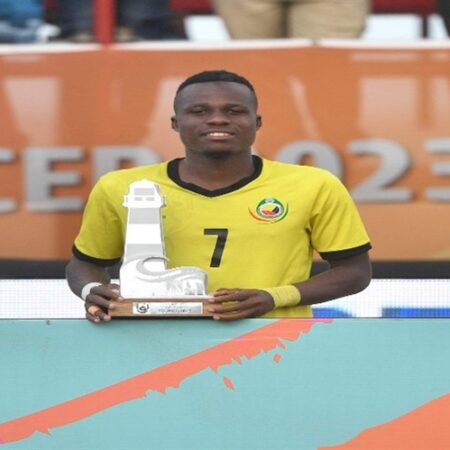 Figo eleito melhor jogador do Torneio COSAFA em futebol de praia