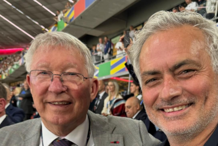 José Mourinho com Sir Alex Ferguson no Allianz Arena