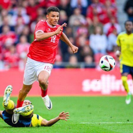 Bah: «Evoluí muito no Benfica»