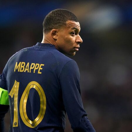 Oficial: Kylian Mbappé é jogador do Real Madrid