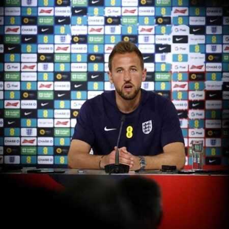 Harry Kane lança farpa aos ex-craques da seleção inglesa: «Fizeram parte do insucesso»