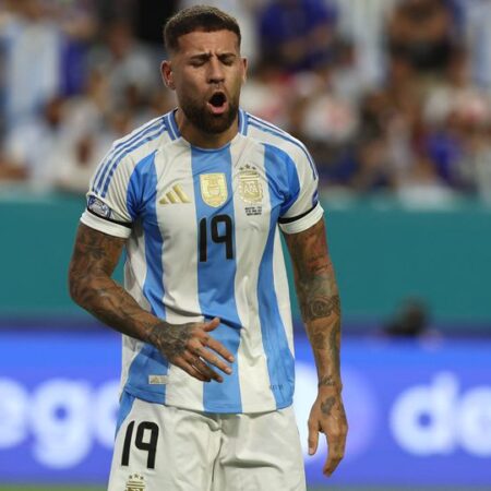 Benfica: Otamendi agradece a Rui Costa