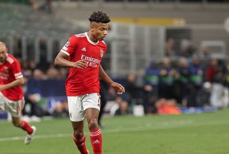 David Neres Abre Porta ao Nápoles, mas Benfica Resiste