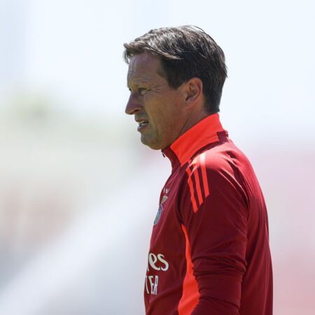 Roger Schmidt tranquilo em relação a rumores sobre Sérgio Conceição