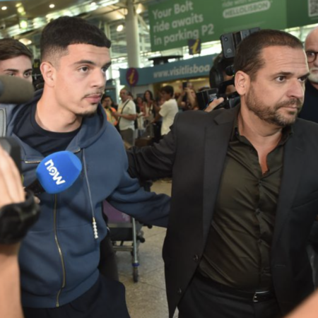 Amdouni já está em Lisboa para reforçar o Benfica