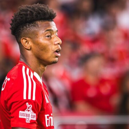 Neres Ruma ao Nápoles: Transferência de 30 Milhões Confirmada