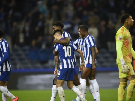 FC Porto Bate Casa Pia por 2-0 e Acalma a Ansiedade