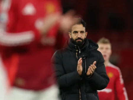 Manchester United Pede Apoio a Ruben Amorim Após Empate em Anfield